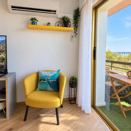 Appartamento Finikoudes Marina Beachfront Grand