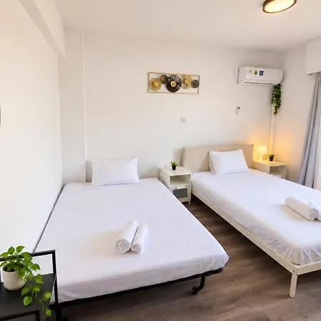 Finikoudes Marina Beachfront Grand *