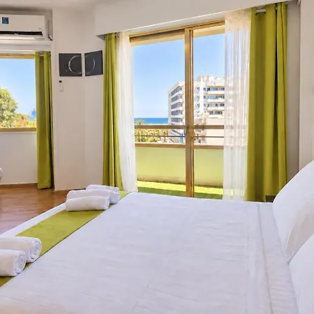 Appartamento Finikoudes Marina Beachfront Grand Larnaca