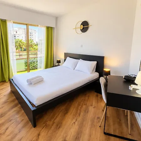 Finikoudes Marina Beachfront Grand *